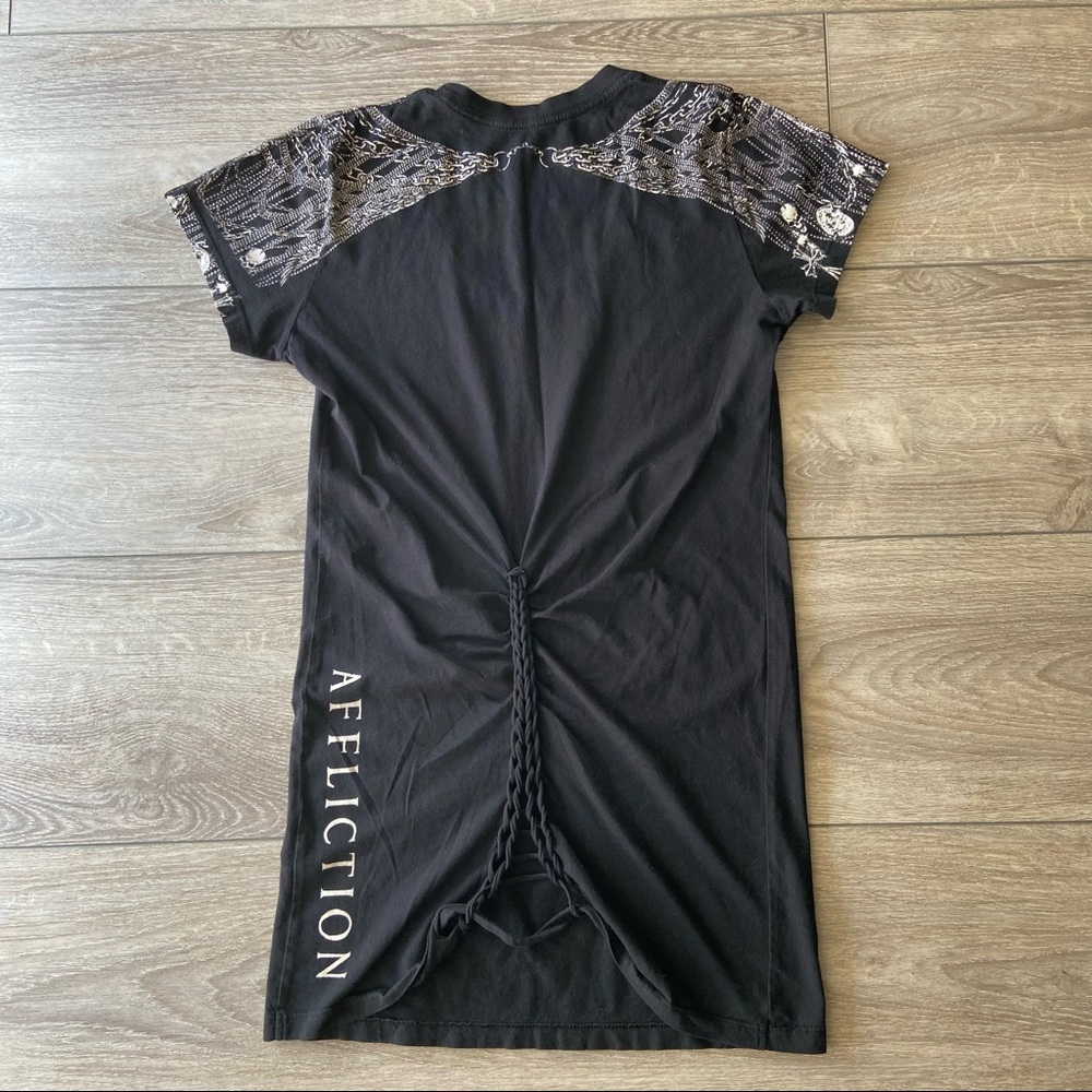 Affliction Chains Print Ruched Braided Back Tunic Top - Picture 8 of 16